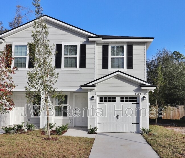 5569 Cabot Dr N in Jacksonville, FL - Building Photo - Building Photo