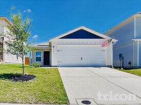 747 Wonderland Trail in New Braunfels, TX - Building Photo
