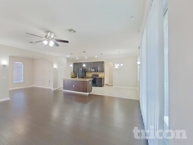 33931 Emerald Pond Loop in Leesburg, FL - Building Photo - Building Photo