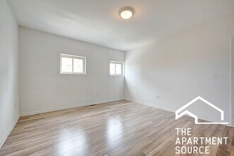 2700 W North Ave in Chicago, IL - Building Photo - Building Photo