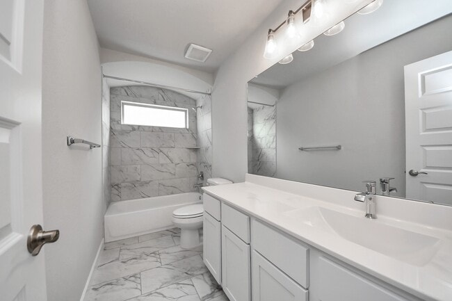 property at 1500 Sunrise Gables Dr