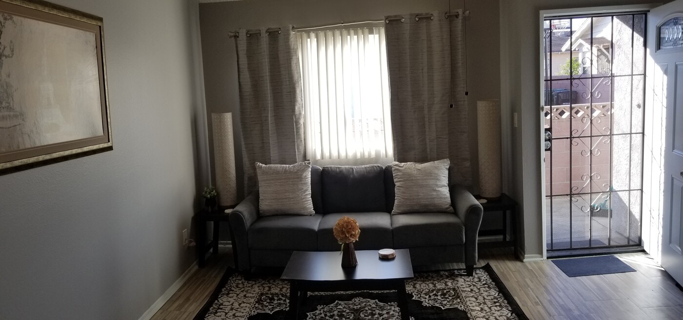 4089 W 141st St, Unit C in Hawthorne, CA - Foto de edificio