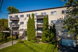 65 Bouchard Boul in Dorval, QC - Building Photo