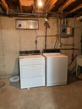 809 Pettit Ct in Machesney Park, IL - Building Photo - Building Photo