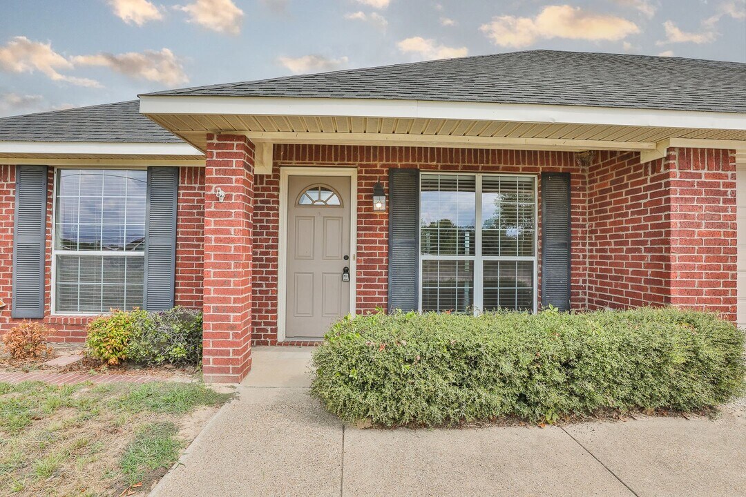 12466 County Rd 499 in Lindale, TX - Building Photo