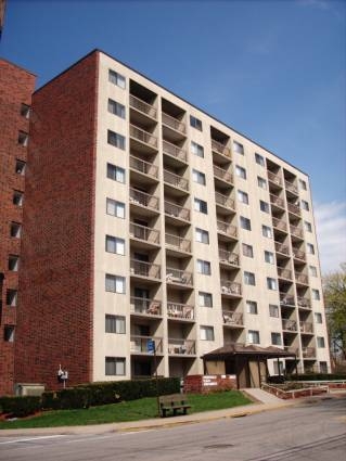 Perrysville Plaza in Pittsburgh, PA - Building Photo - Building Photo