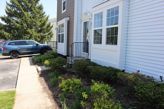 4963 Singleton Dr in Hilliard, OH - Building Photo - Building Photo