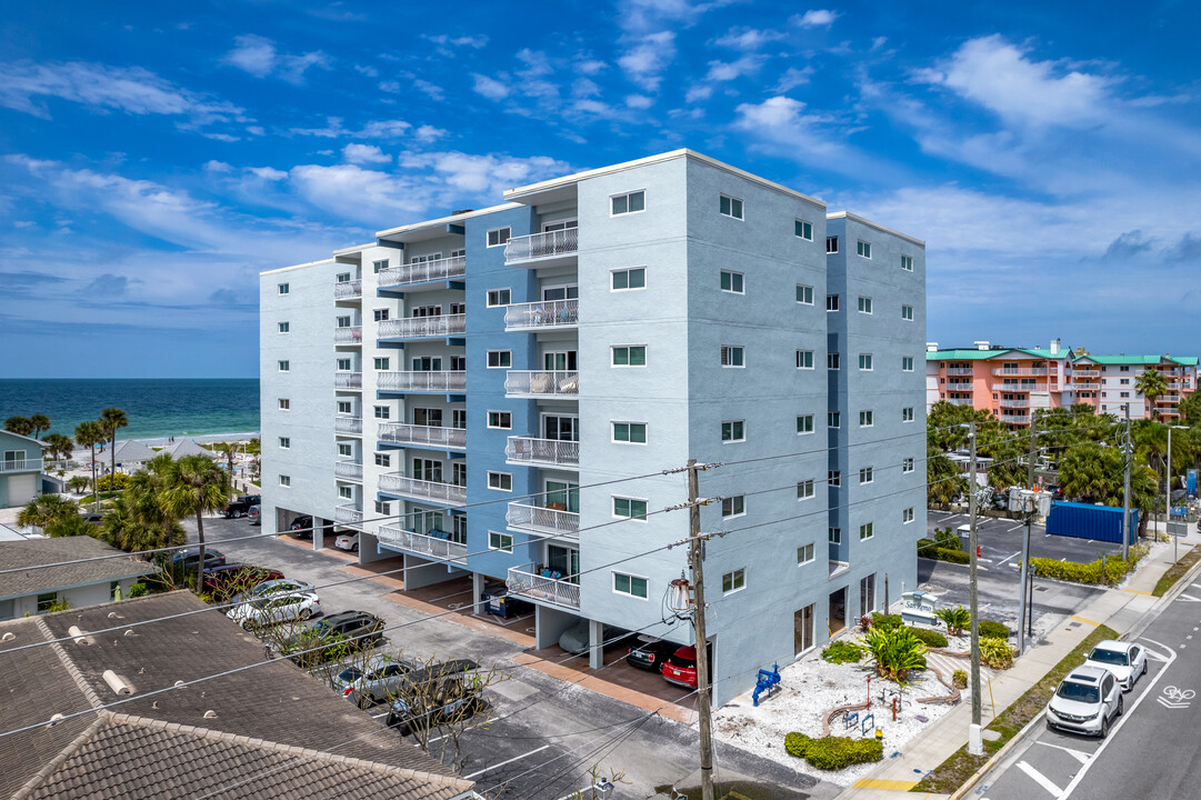 San Remo in Redington Shores, FL - Building Photo