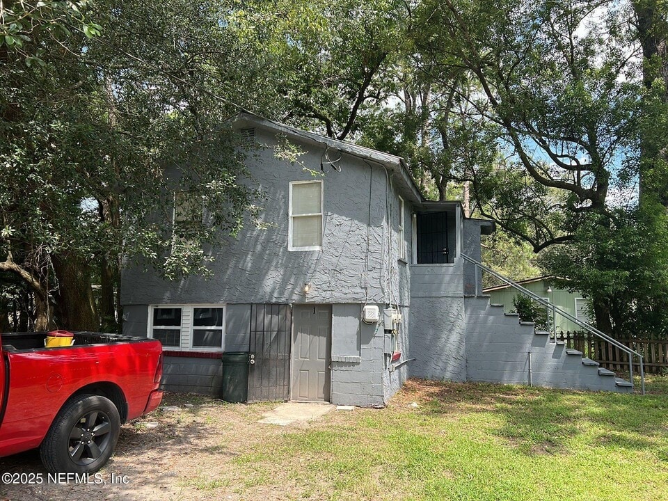 1551 W 33rd St in Jacksonville, FL - Building Photo