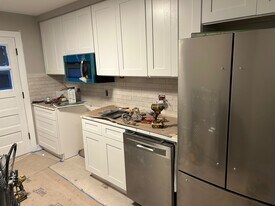 9608 N Greenwood Ave, Unit 1W in Des Plaines, IL - Building Photo