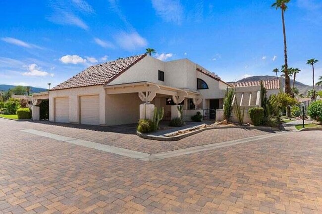 73318 Shadow Mountain Dr in Palm Desert, CA - Foto de edificio - Building Photo