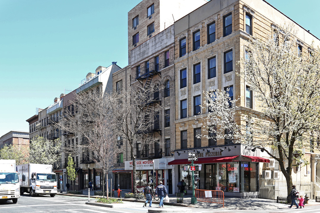 963 Columbus Ave in New York, NY - Foto de edificio