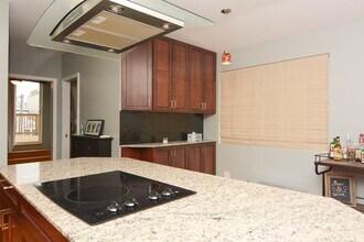 949 N Winchester Ave, Unit G03C in Chicago, IL - Building Photo - Building Photo