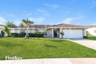 11646 Anhinga Dr in Wellington, FL - Building Photo