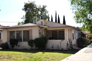 908 E Acacia Ave in Glendale, CA - Foto de edificio - Building Photo