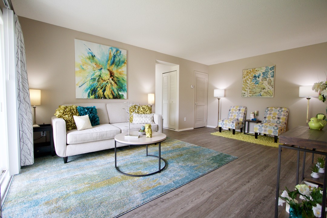 Greenbrier Woods Apartments in Chesapeake, VA - Building Photo