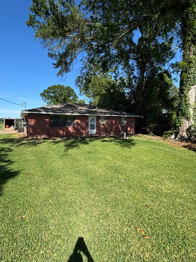 17415 Sidney rd in Grosse Tete, LA - Building Photo - Building Photo