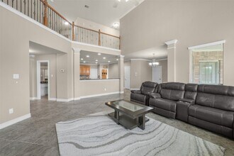 11311 Dawnheath Dr in Cypress, TX - Foto de edificio - Building Photo