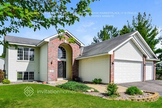 19309 Upland St NW in Elk River, MN - Foto de edificio - Building Photo