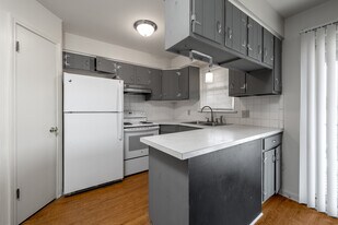 Ross Center Village in Evansville, IN - Building Photo