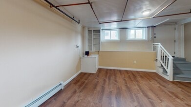 310 Lowell St, Unit 1 in Somerville, MA - Foto de edificio - Building Photo