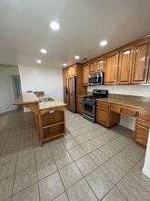 18691 Oak Park Dr in Riverside, CA - Building Photo - Building Photo