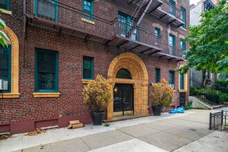 301 Cumberland St in Brooklyn, NY - Foto de edificio - Building Photo