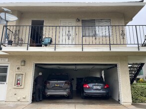 5931 Birch St in Carpinteria, CA - Foto de edificio - Building Photo