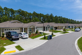 Nassau Crossing in Yulee, FL - Foto de edificio - Building Photo