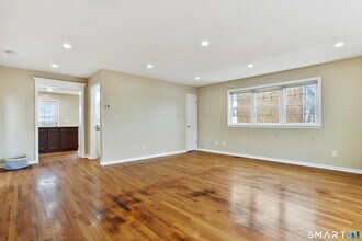 1180 Main St in Stratford, CT - Building Photo - Building Photo