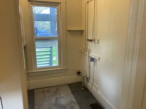 3300 N Main St-Unit -1 in Sandy Lake, PA - Foto de edificio - Building Photo