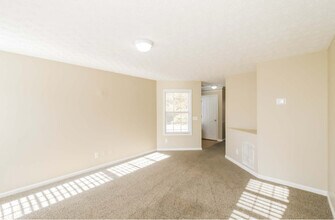 3973 Cress Way Run in Decatur, GA - Foto de edificio - Building Photo