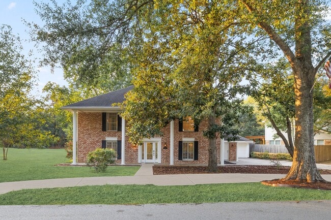 522 River Plantation Dr