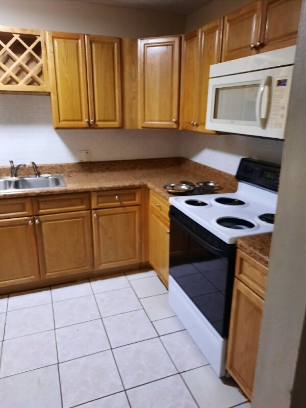 6446 Pennsylvania Ave in New Port Richey, FL - Building Photo - Building Photo