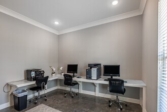 Country Club Cottages in Lake Charles, LA - Building Photo - Building Photo