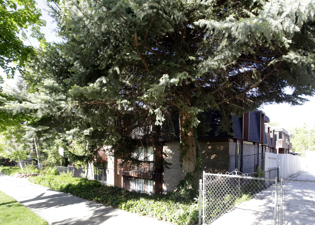 Devereaux Apartments in Salt Lake City, UT - Foto de edificio