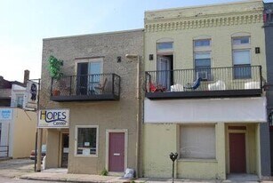 506 7th St in Racine, WI - Building Photo