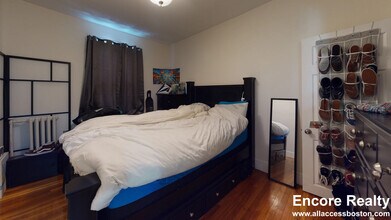 9 Chiswick Ter, Unit 15 in Boston, MA - Foto de edificio - Building Photo