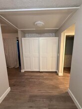 1405 14th Ln in Greenacres, FL - Foto de edificio - Building Photo