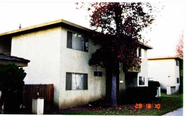 2115 A-D N. Ventura Rd in Oxnard, CA - Foto de edificio - Building Photo