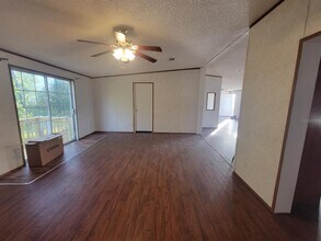 4541 Deer Run Rd in St. Cloud, FL - Foto de edificio - Building Photo