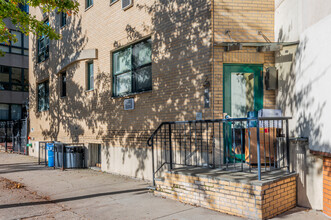 2 Roebling St in Brooklyn, NY - Building Photo - Building Photo