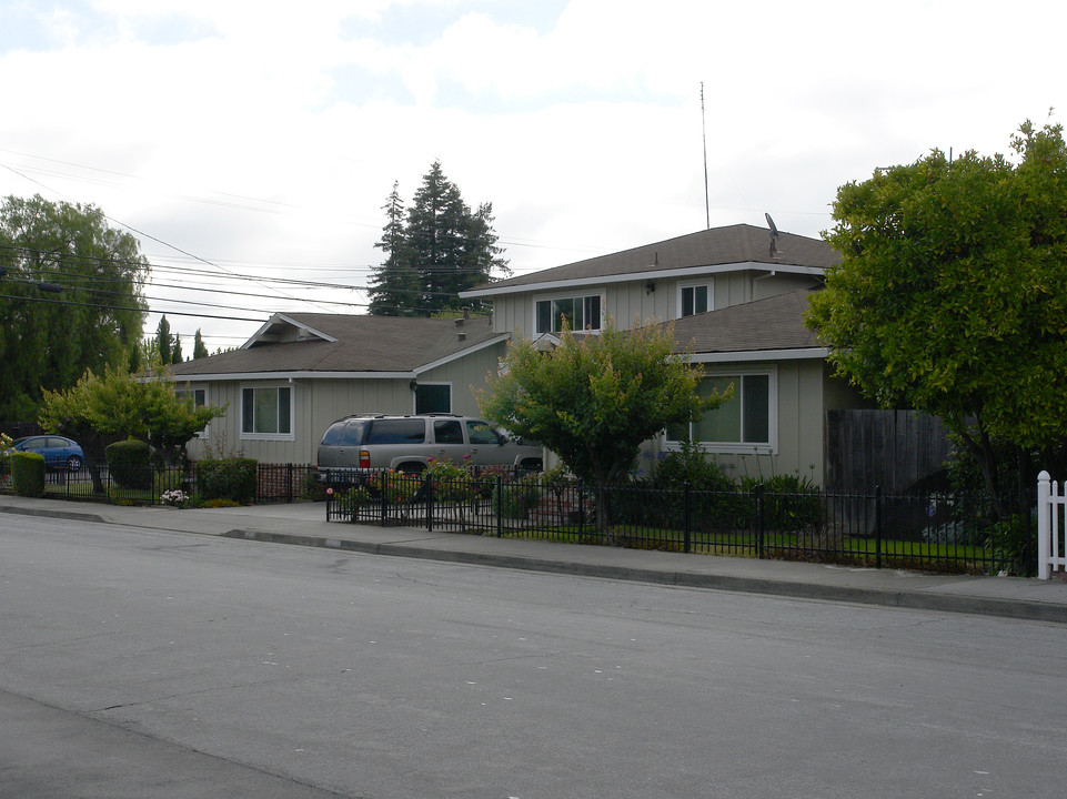 1503 Palm Ave in Redwood City, CA - Building Photo