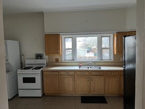 632 Adams St in Hoboken, NJ - Building Photo - Interior Photo