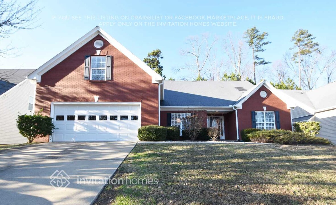 1025 Chapel Hill Dr SE in Lawrenceville, GA - Building Photo