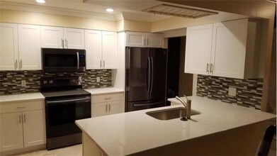 1447 Lake Mango Way in West Palm Beach, FL - Building Photo - Building Photo