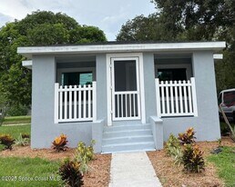918 Wager Ave in Titusville, FL - Building Photo