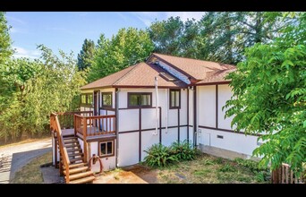 1099 Cunningham Rd, Unit Main House in Sebastopol, CA - Building Photo - Building Photo