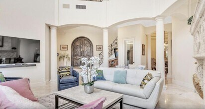 3030 NE 45th St in Fort Lauderdale, FL - Building Photo - Building Photo