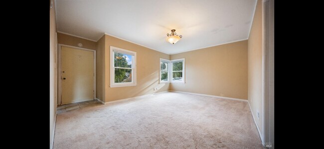 142 Bungalow Ave in San Rafael, CA - Building Photo - Building Photo